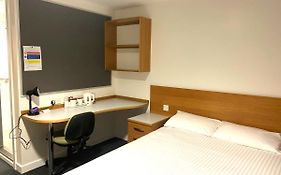 David Russell Apartments - Marconi 3*